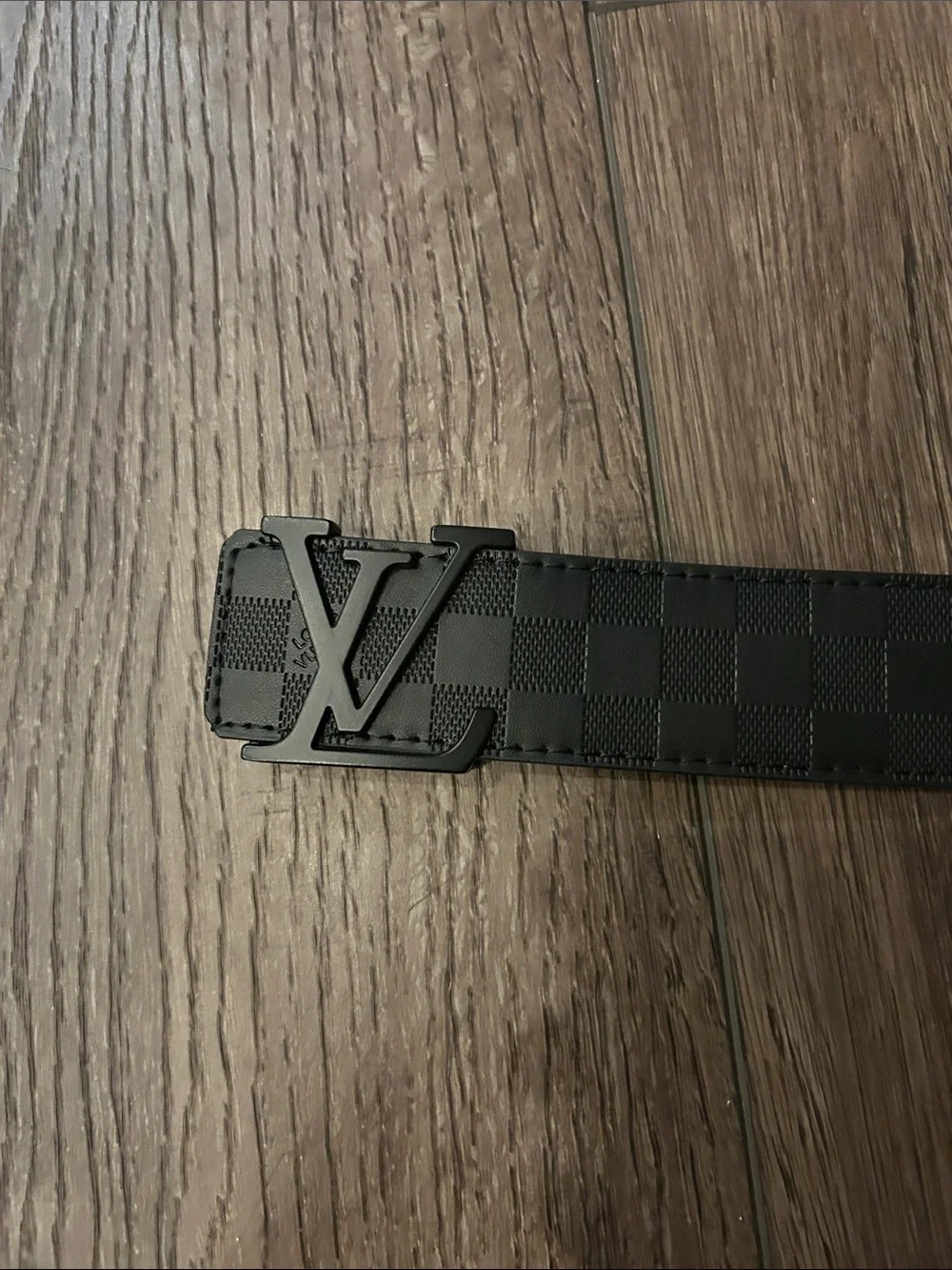 Black Designer-Style Men's Leather Belt with Matte LV Buckle